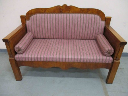6750-Sofa mahagon 1880  D - 105 cm  -  9 300 kc 